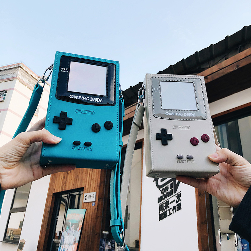 Retro Gaming Handhelds - กระเป๋าสะพายข้างมินิทรงเครื่องเล่นเกมสุดสร้างสรรค์ ดีไซน์ย้อนยุค น้ำหนักเบา เหมาะสำหรับใส่เหรียญและโทรศัพท์มือถือ